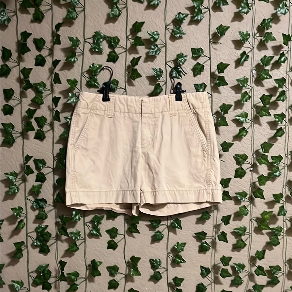 GAP Cream Bermuda Shorts Tailored Lightweight